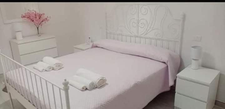 Anna'S House Bed & Breakfast Taranto Bagian luar foto